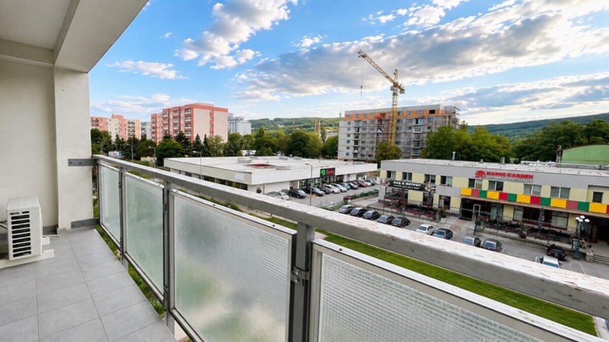 Pet friendly 3-izbový byt s klimatizáciou, loggiou na Nobelovej — foto 11