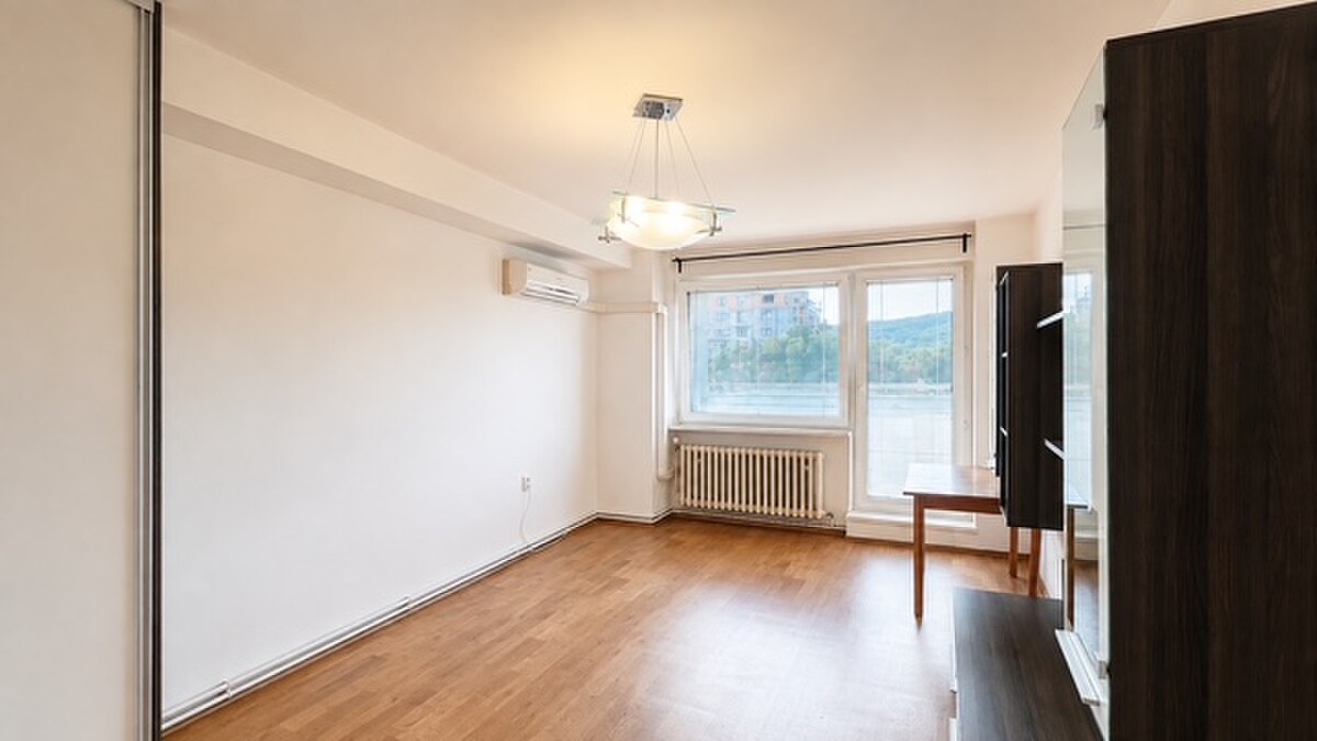 Pet friendly 3-izbový byt s klimatizáciou, loggiou na Nobelovej — foto 2
