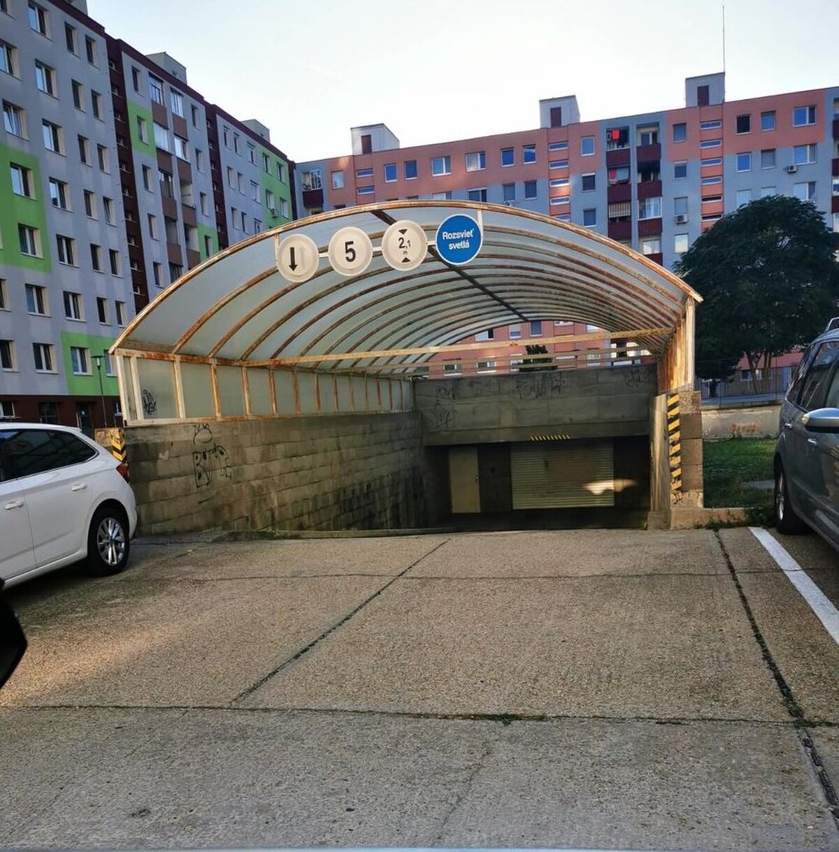 Garáž na  Rajeckej ulici