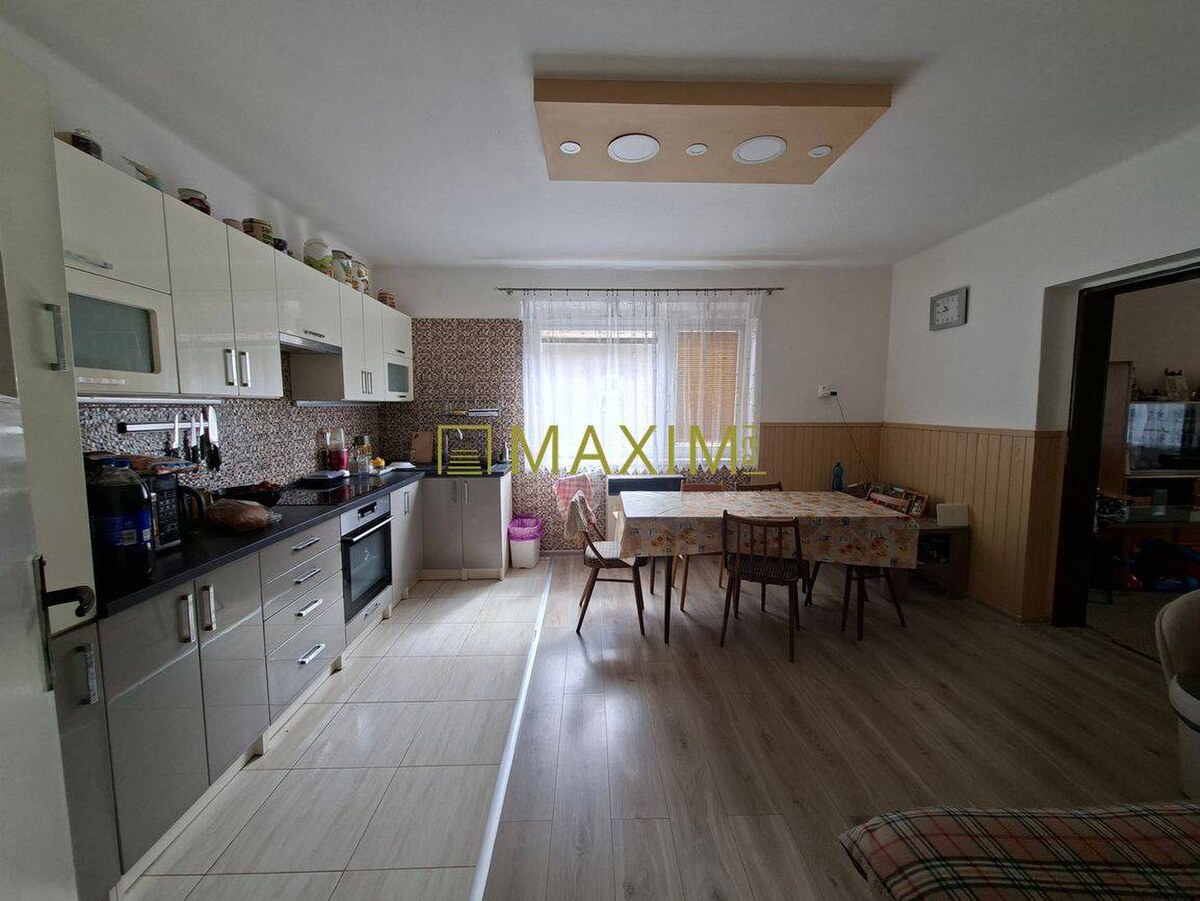 Pekný 3 izbový rodinný dom s veľkým pozemkom v Prievaloch — foto 12