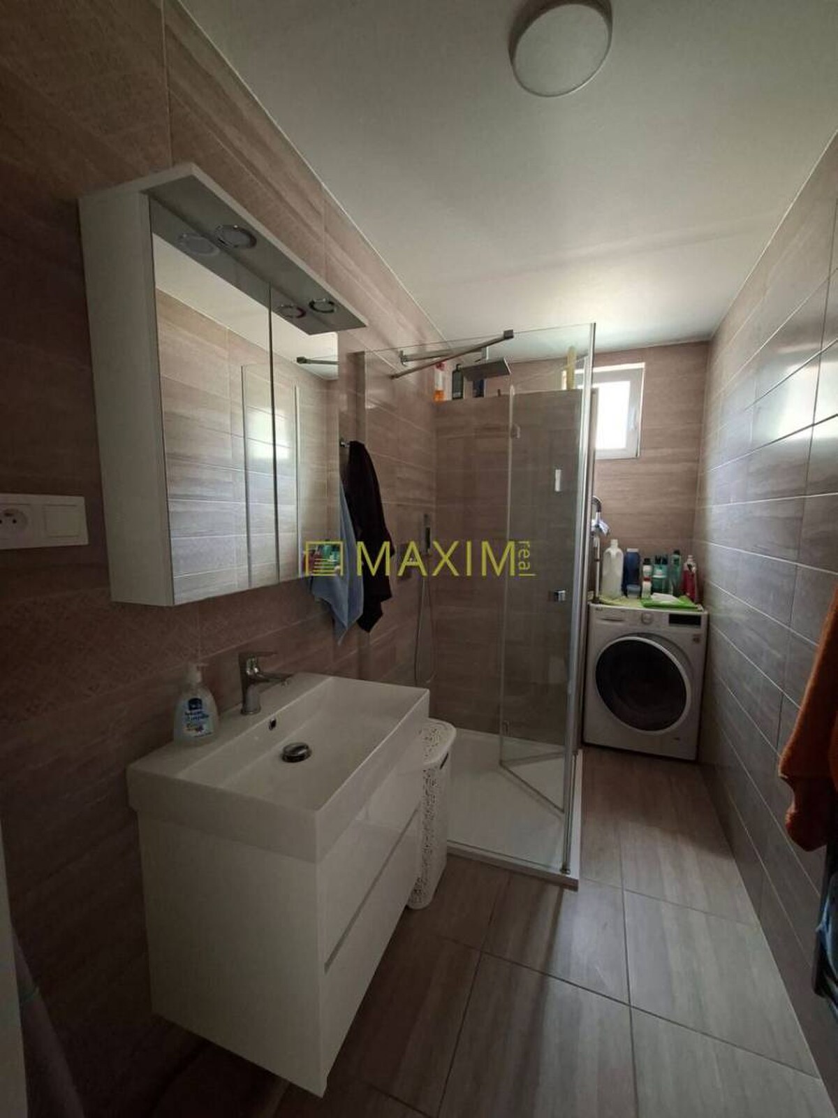 Pekný 3 izbový rodinný dom s veľkým pozemkom v Prievaloch — foto 14