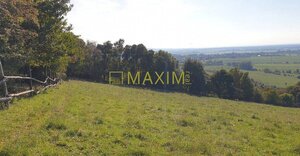 Slnečný takmer hektárový pozemok (9410m²) v k.ú. Kuchyňa s nádherným p — foto 4