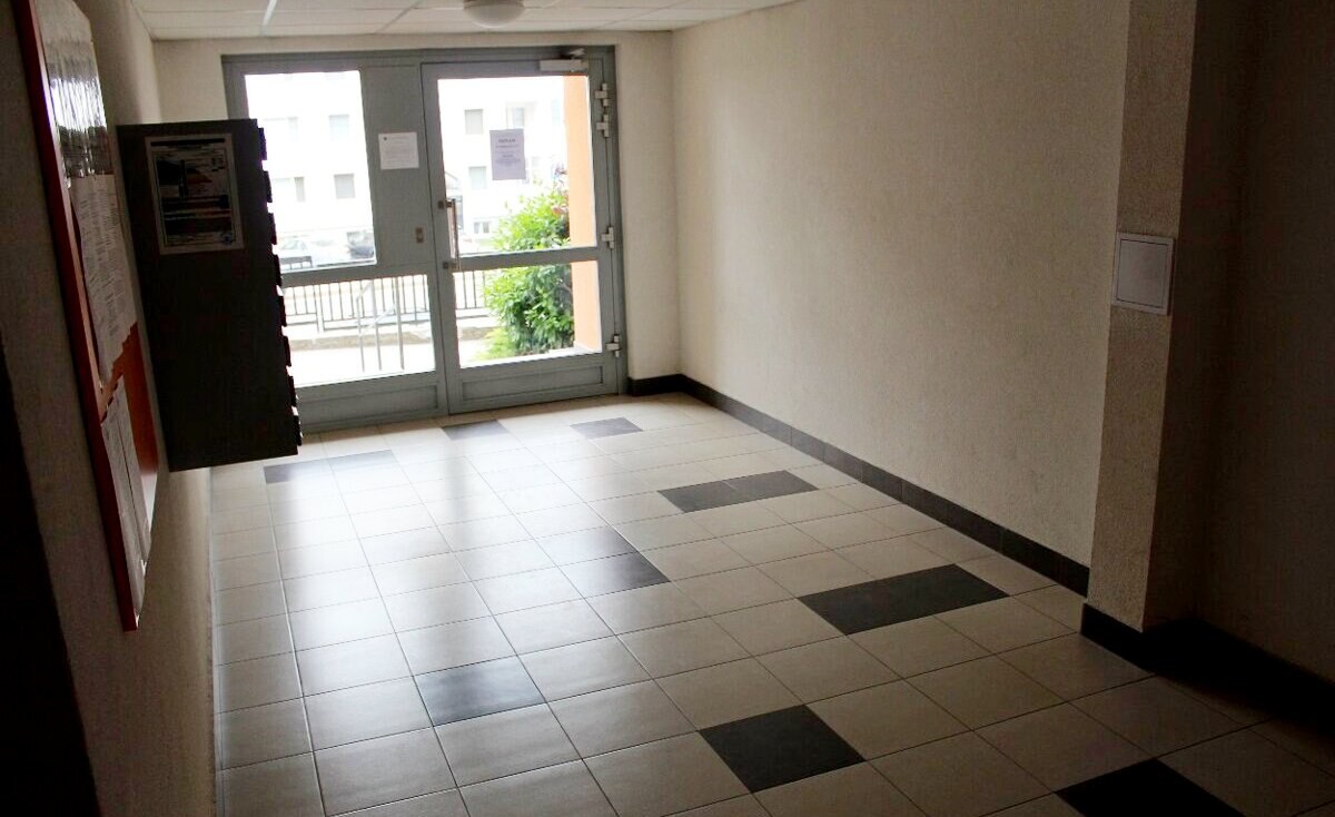 3- izbový byt na ulici Hany Meličkovej — foto 3