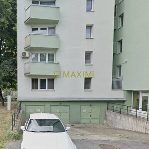 Samostatná garáž na ulici Ružová dolina v Bratislave — foto 1