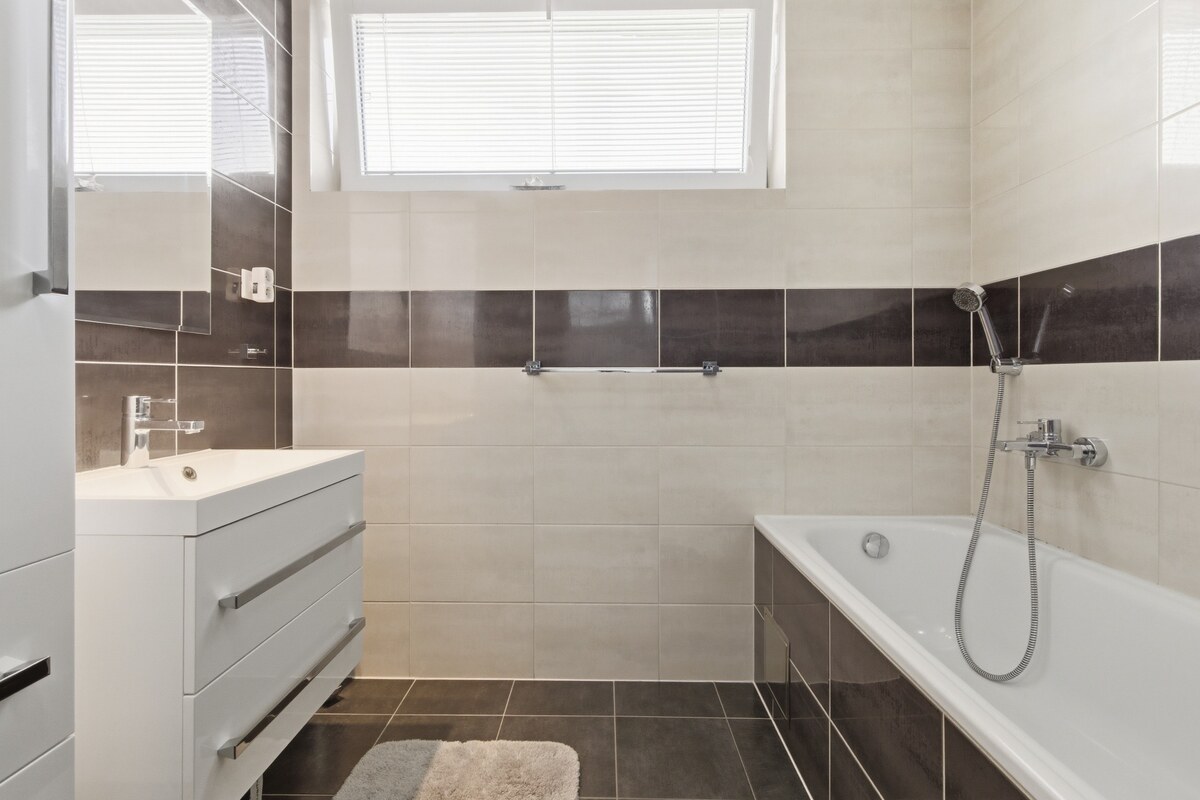 GRAVITAS | Zariadený 3,5 izbový byt/50m2 terasa/2 parkovacie miesta — foto 15