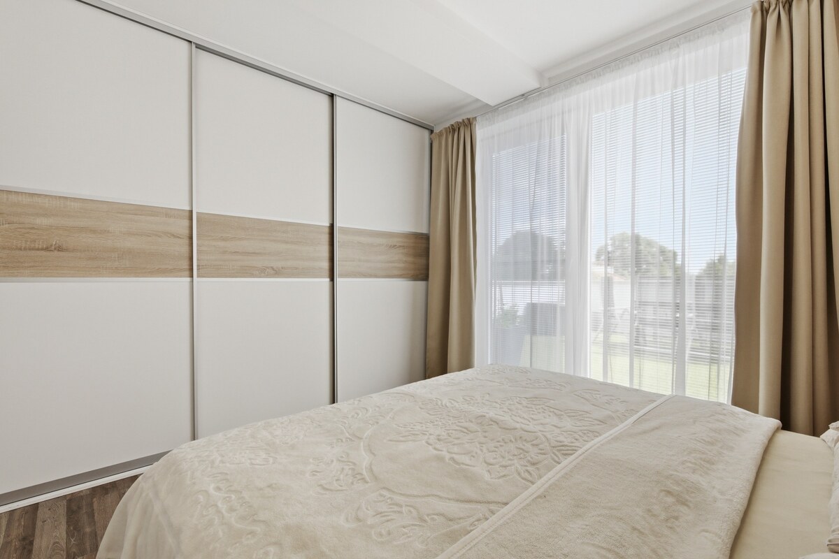 GRAVITAS | Zariadený 3,5 izbový byt/50m2 terasa/2 parkovacie miesta — foto 8