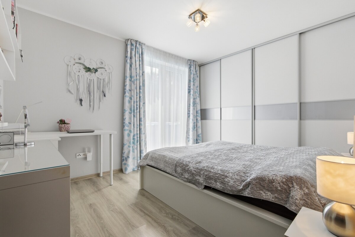 GRAVITAS | Zariadený 3 izb.byt, 229 m2 záhrada, 2 parkovacie miesta — foto 8