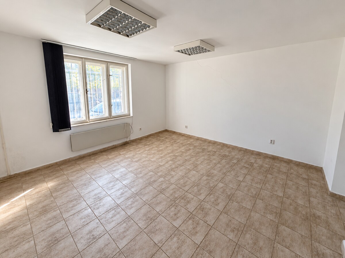 GRAVITAS | PRENÁJOM SKLADOVÝCH PRIESTOROV – ZA STANICOU
