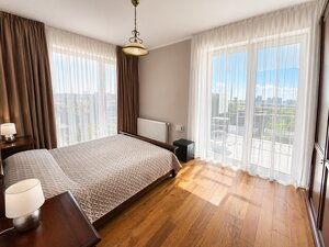 GRAVITAS | Priestranný 4-izbový byt s výhľadom na mesto - Nová Koliba — foto 7