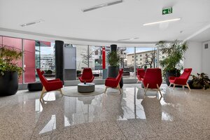 GRAVITAS | Kancelárie od 20m2 na PRENÁJOM | TOP biznis lokalita — foto 14