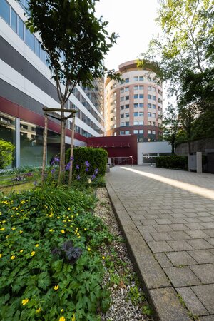 GRAVITAS | Kancelárie od 20m2 na PRENÁJOM | TOP biznis lokalita — foto 18