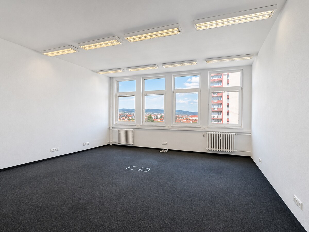 GRAVITAS | Kancelárie Prenájom od 20m2 | ul. Za Kasárňou | Nové Mesto — foto 4