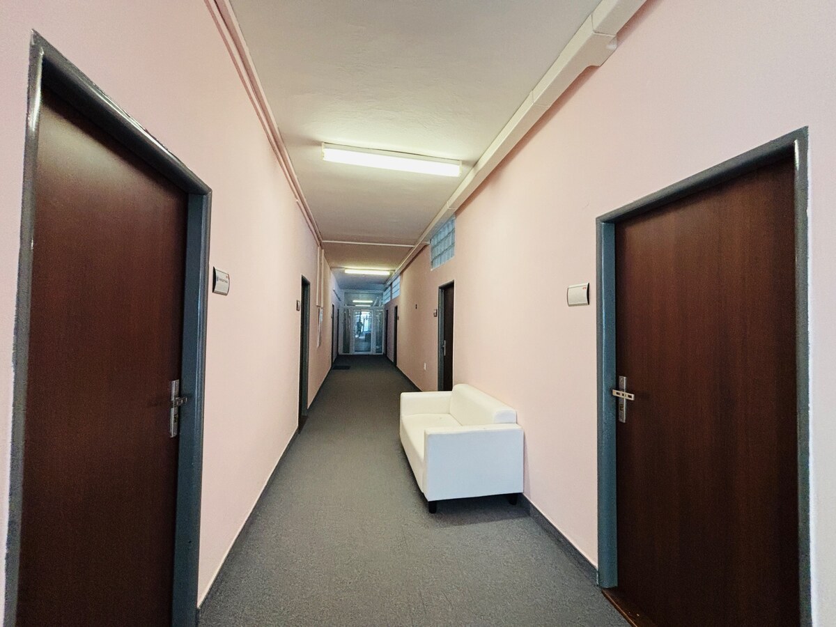 GRAVITAS | Kancelárie Prenájom od 20m2 | ul. Za Kasárňou | Nové Mesto — foto 8