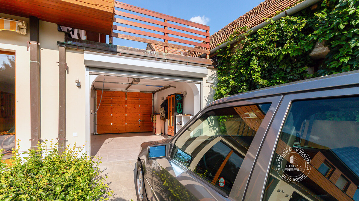 AXIS REAL | Veľký 2-podlažný rodinný dom, veľká záhrada, garáž, Kaplna — foto 30