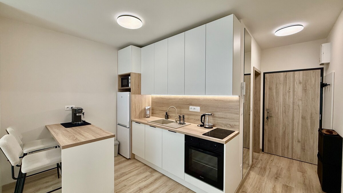 REZERVOVANÉ Moderný 1i byt s balkónom — foto 4