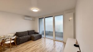 Štýlovo zariadený 2i byt Včelárska - Prúdy — foto 3