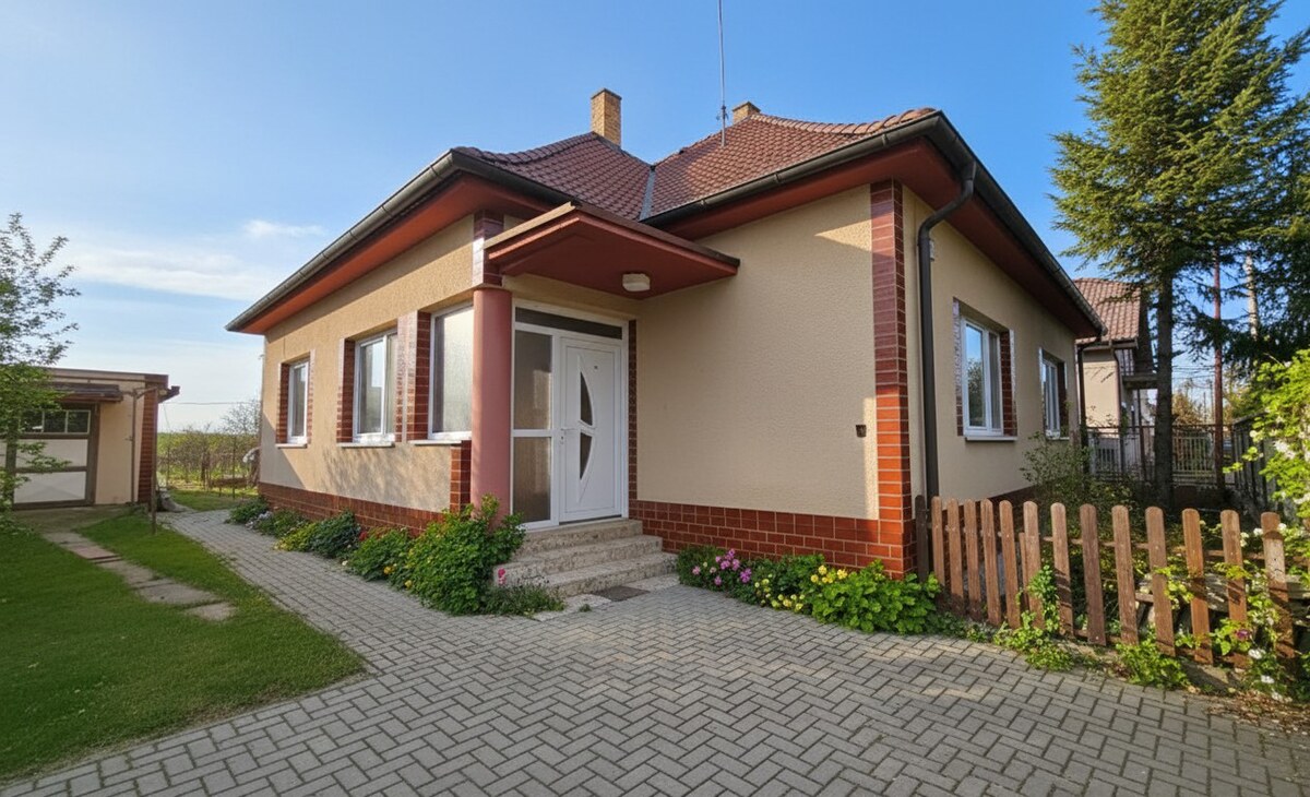 4i podpivničený  RD s garážou a studňou Križovany — foto 3