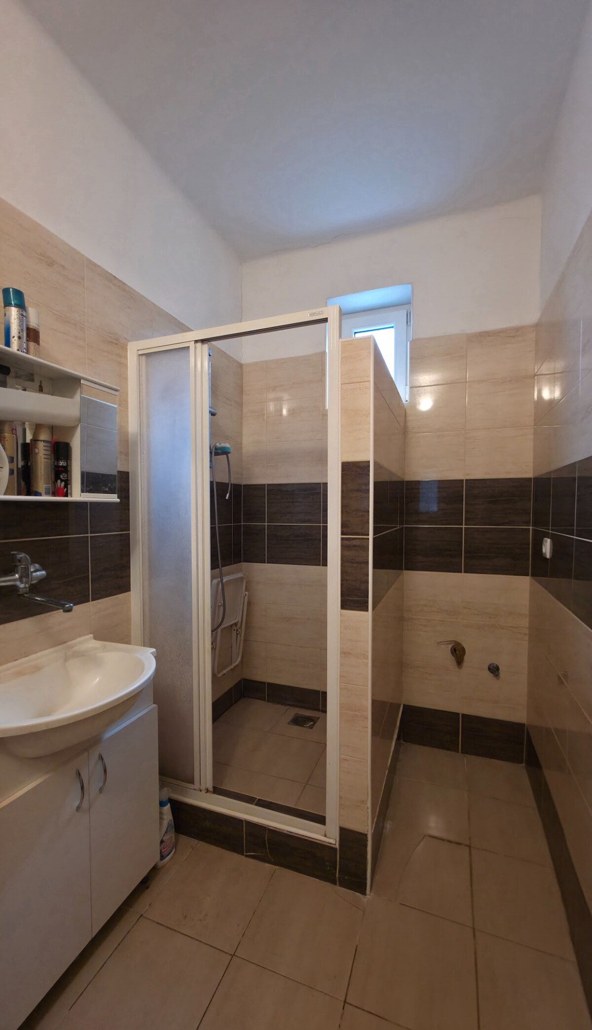 4i podpivničený  RD s garážou a studňou Križovany — foto 7