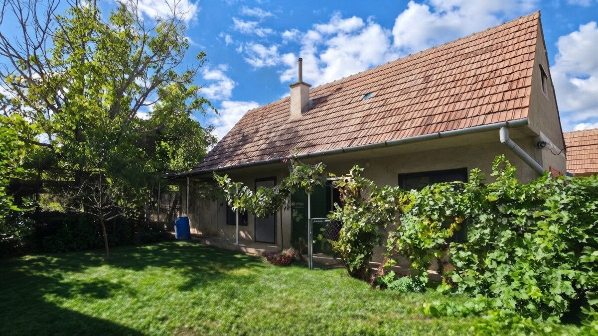 Slnečný 5i dom s veľkou záhradou a tichou lokalitou - ideálne bývanie — foto 14