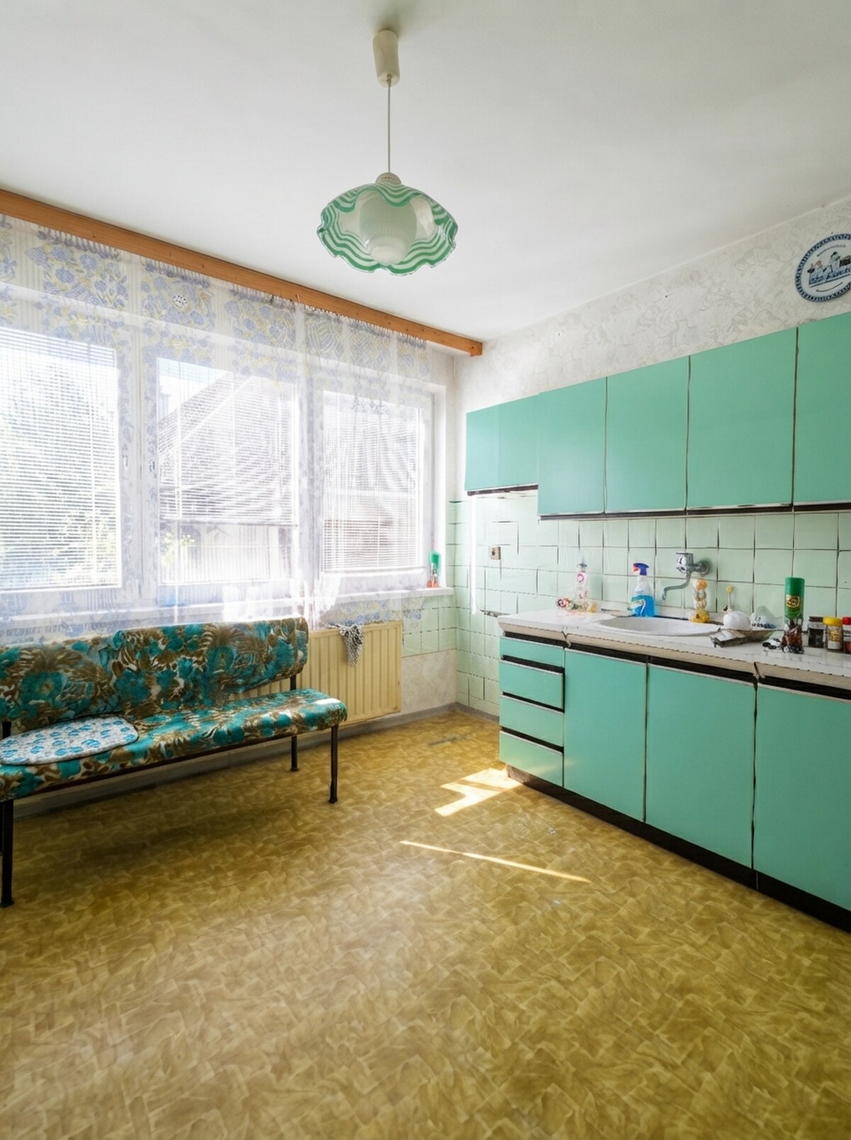 Slnečný 5i dom s veľkou záhradou a tichou lokalitou - ideálne bývanie — foto 4