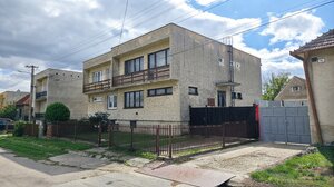 Slnečný 5i dom s veľkou záhradou a tichou lokalitou - ideálne bývanie — foto 1
