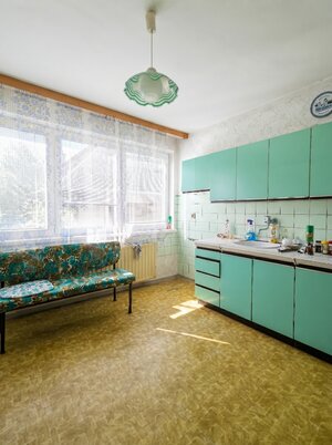 Slnečný 5i dom s veľkou záhradou a tichou lokalitou - ideálne bývanie — foto 4