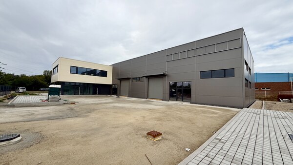 Prenájom showroom,  administratíva, výrobno - skladová hala, Trnava