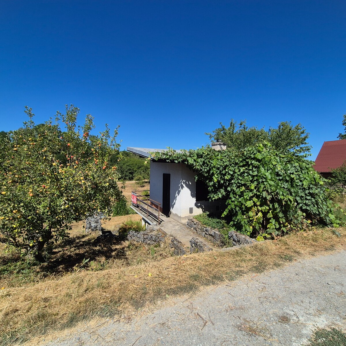 EXKLUZÍVNE – TIMA Real ponúka na predaj záhradnú chatu v Myjave — foto 12