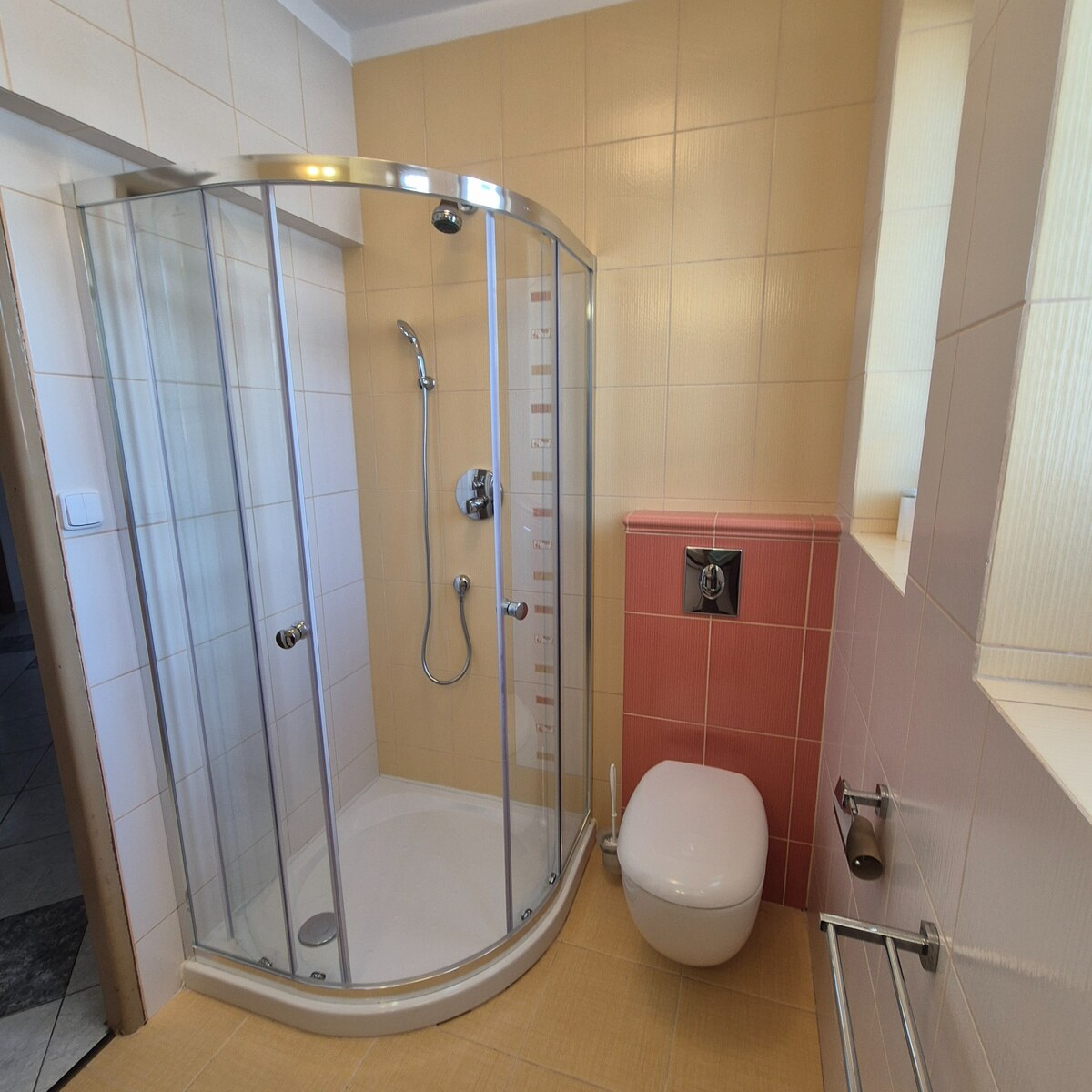 REZERVOVANÉ - TIMA Real ponúka na predaj veľký 6 i rodinný dom — foto 19