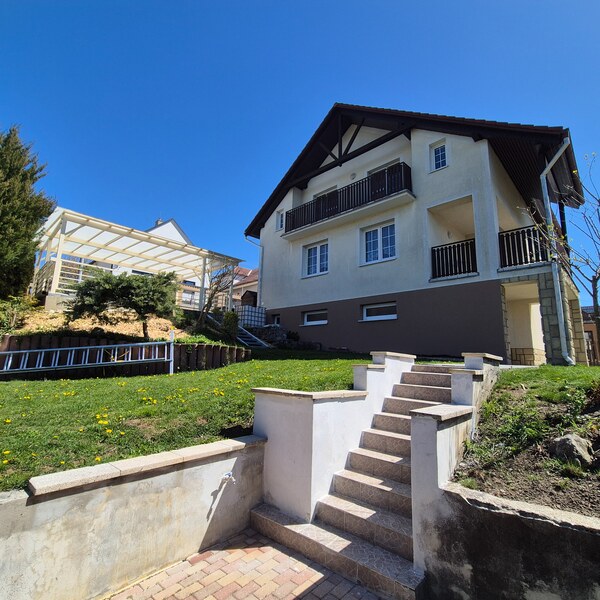 REZERVOVANÉ - TIMA Real ponúka na predaj veľký 6 i rodinný dom