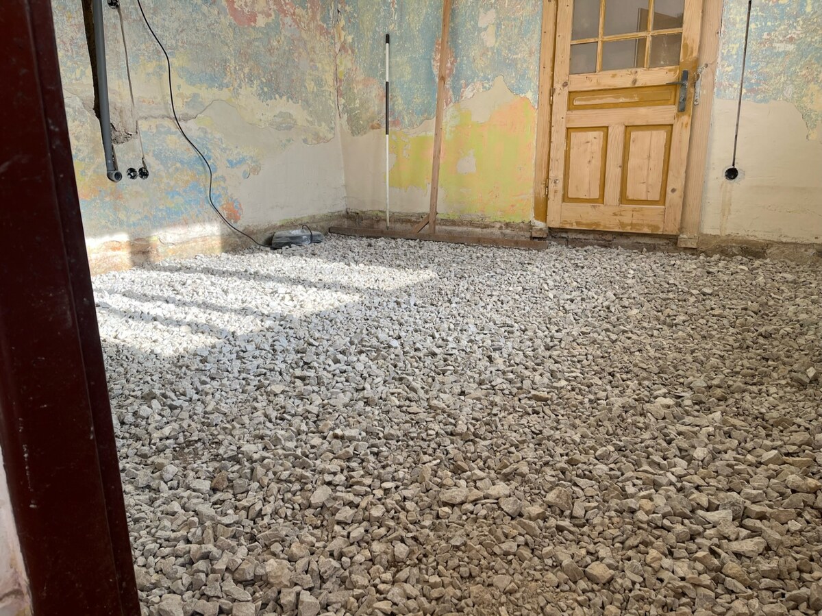 Vidiecky dom v Dobrej Vode – lacnejší ako garsónka v Trnave! — foto 9