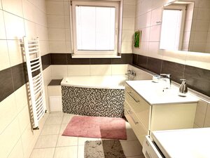 EXKLUZÍVNE - Veľký 3i byt s benefitmi rodinného domu, Boleráz — foto 11