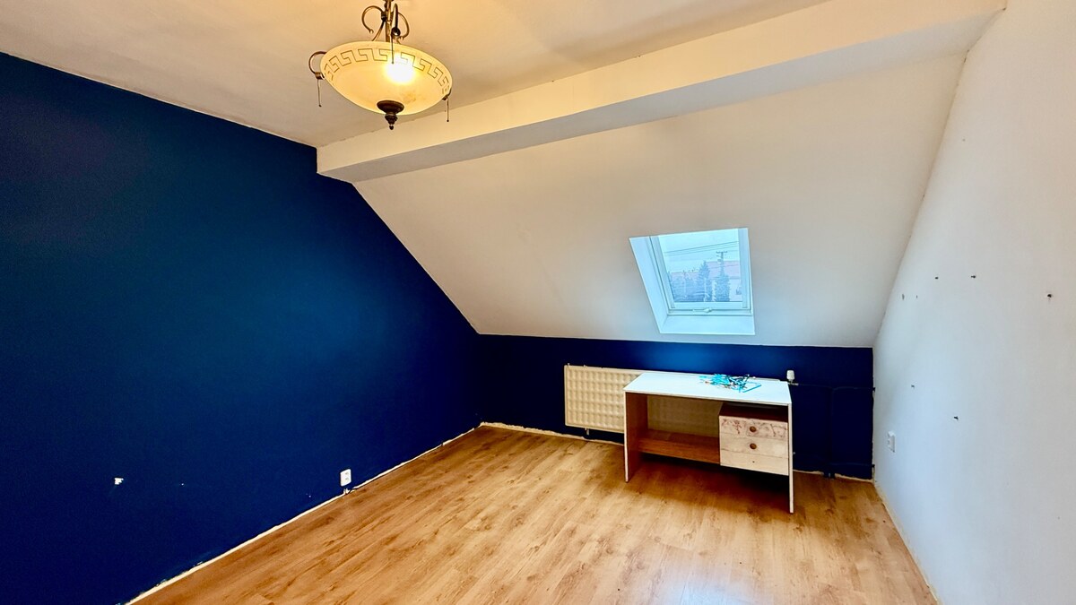 REZERVOVANÉ veľký 5+ izbový rodinný dom, garáž, 11á pozemok, Šelpice — foto 10
