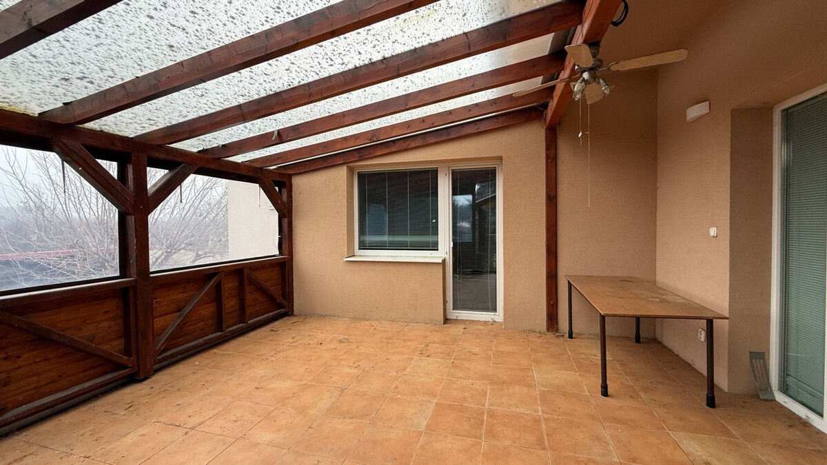REZERVOVANÉ veľký 5+ izbový rodinný dom, garáž, 11á pozemok, Šelpice — foto 19