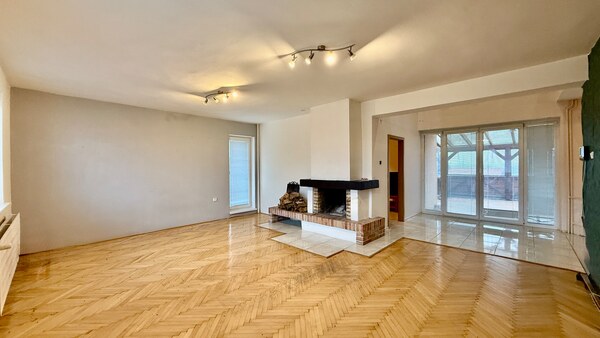 REZERVOVANÉ veľký 5+ izbový rodinný dom, garáž, 11á pozemok, Šelpice