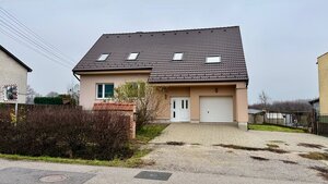 REZERVOVANÉ veľký 5+ izbový rodinný dom, garáž, 11á pozemok, Šelpice — foto 4