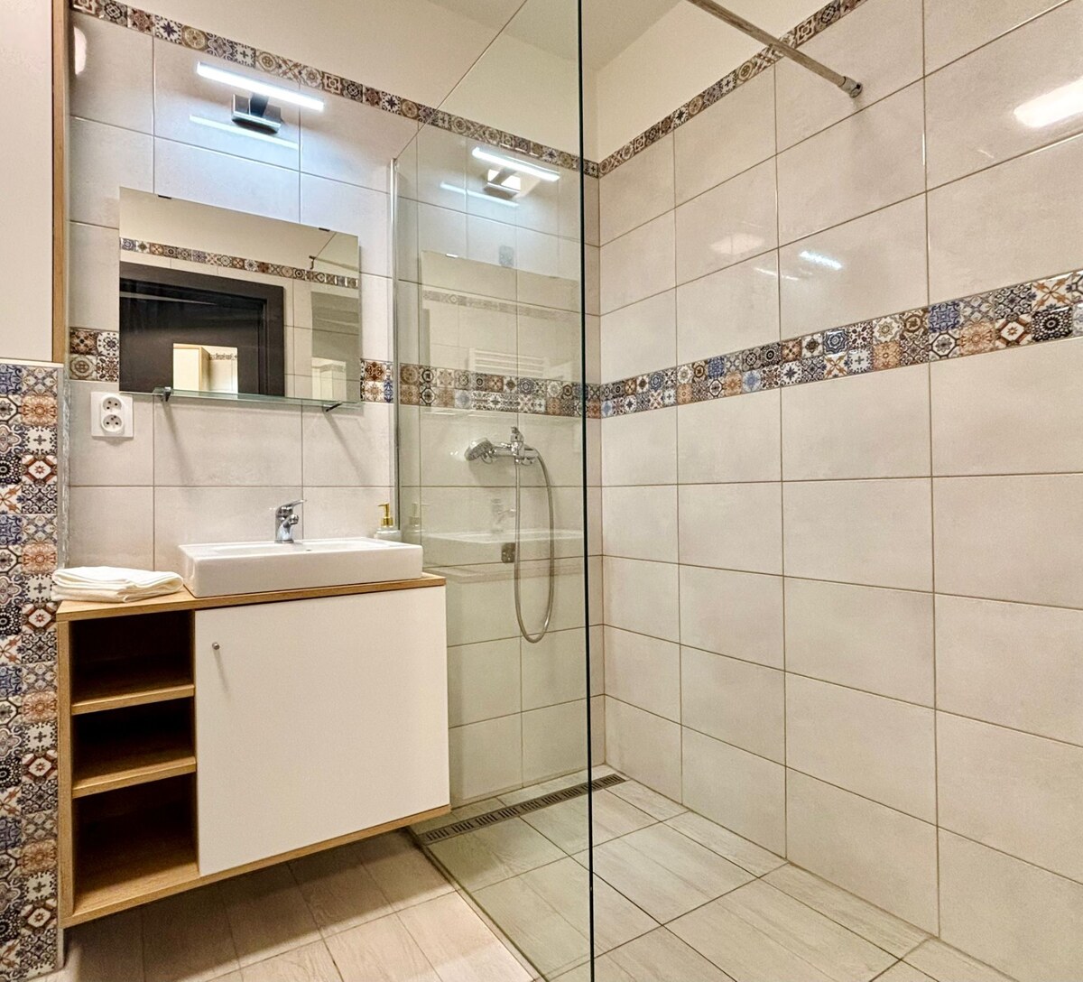 PREDANÉ -TIMA Real - Vkusne zariadený 2i byt na sídlisku WEST, — foto 6