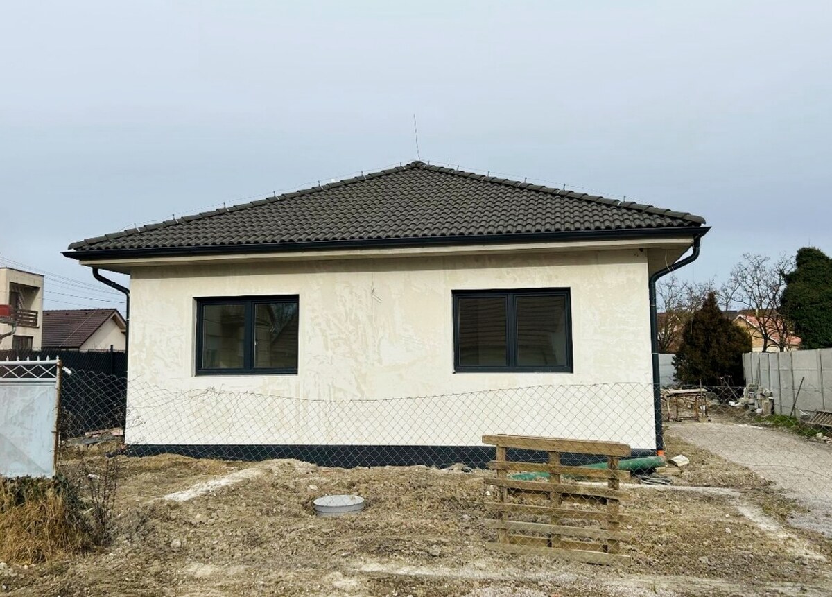 Kvalitná novostavba 4i bungalovu vo Veľkom Gróbe — foto 2