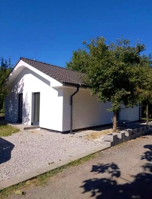 Novostavba- 3i dom s dvorom s nízkou údržbou — foto 1