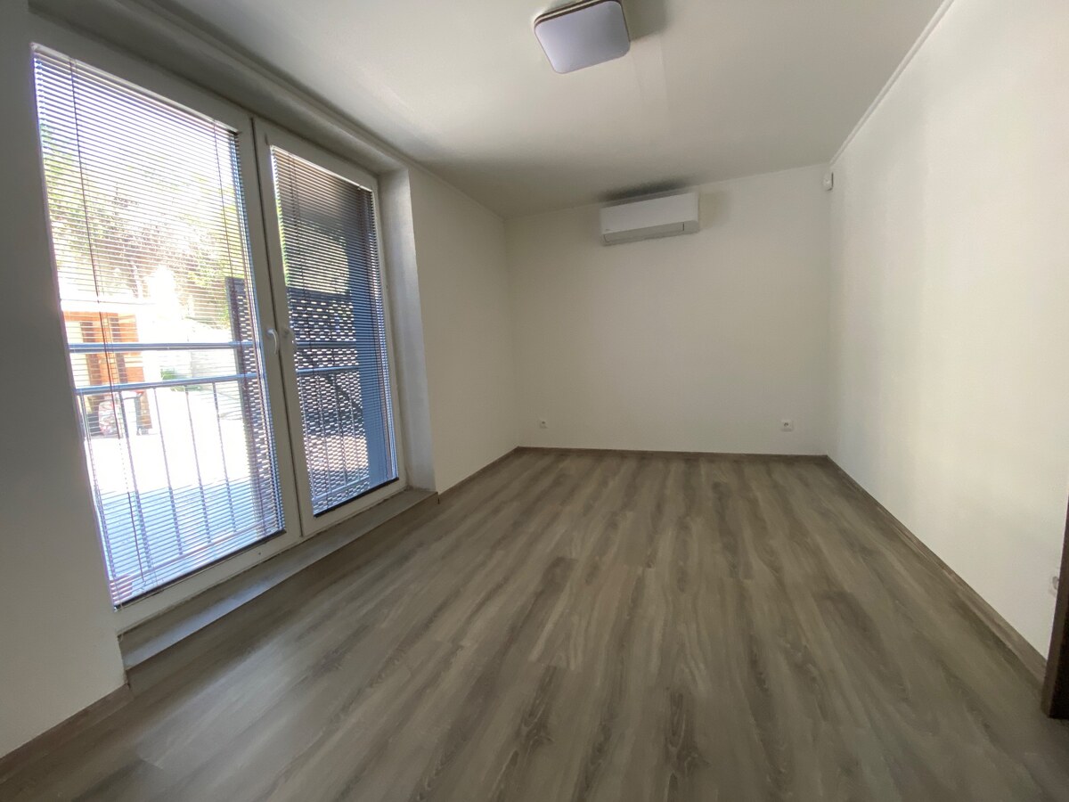 REZERVOVANÉ - EXKLUZÍVNE - Novostavba kompletne zariadeného 3i bytu, — foto 12