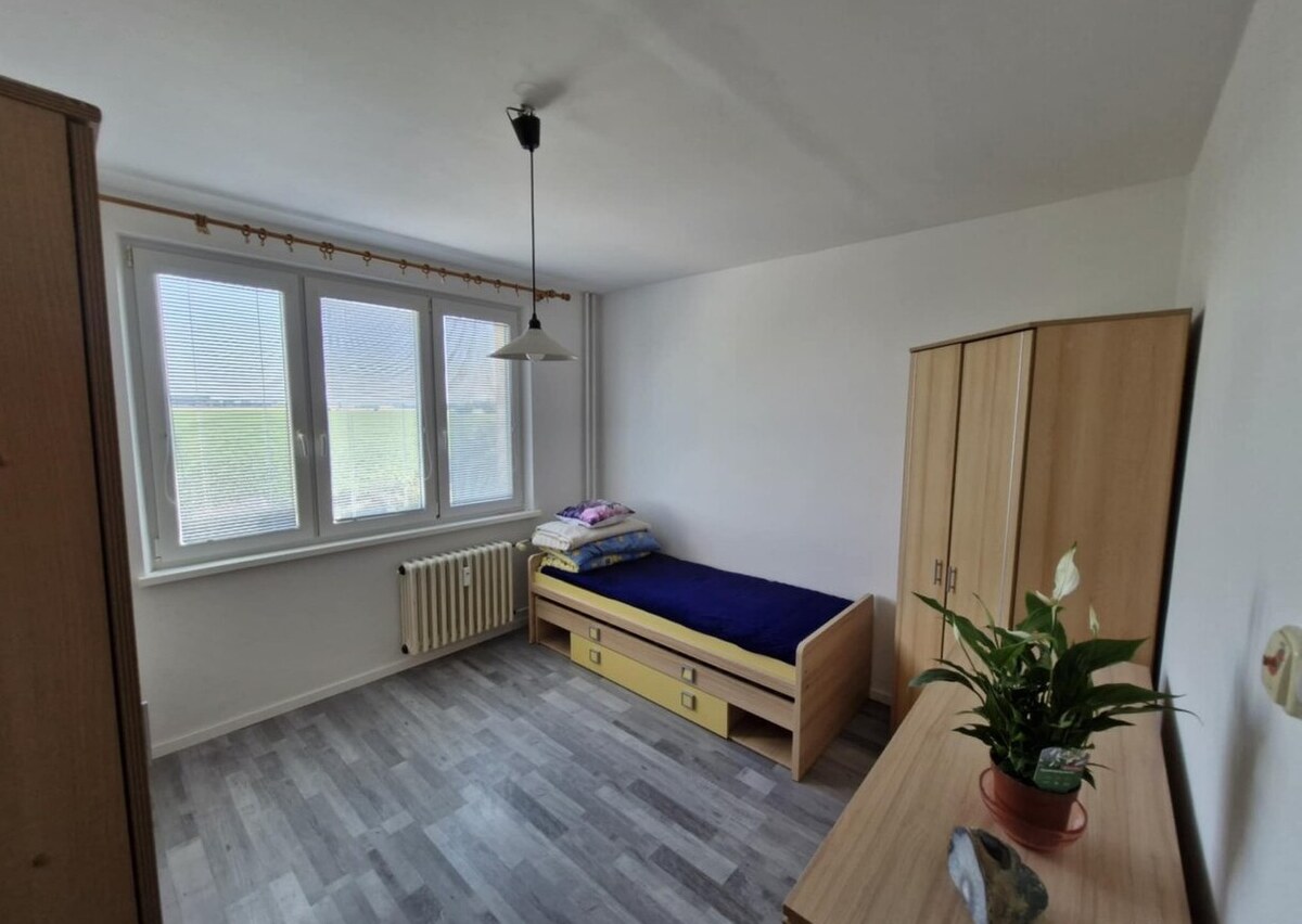 REZERVOVANÉ - Priestranný 4i byt 87m2, čiastočná rekonštrukcia, Cífer — foto 4
