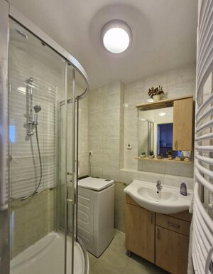 REZERVOVANÉ - Priestranný 4i byt 87m2, čiastočná rekonštrukcia, Cífer — foto 11