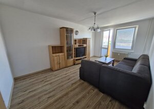 REZERVOVANÉ - Priestranný 4i byt 87m2, čiastočná rekonštrukcia, Cífer — foto 3