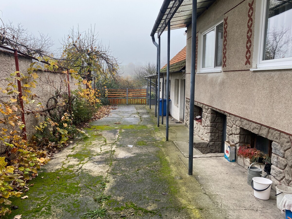 REZERVOVANÉ - EXKLUZÍVNE - Pekný 4i RD, pozemok 1376m2, Horná Krupá