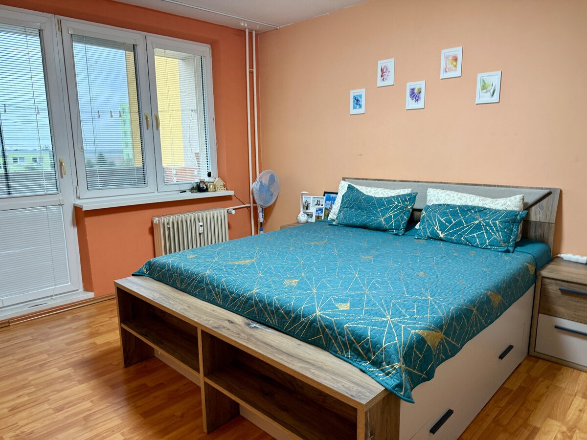 REZERVOVANÉ - EXKLUZÍVNE veľký kompletne zariadený 3i byt, G. Goliána — foto 8