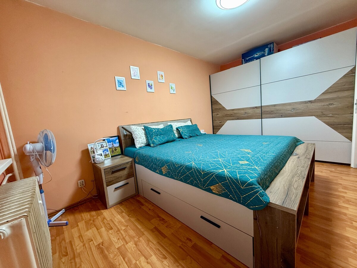 REZERVOVANÉ - EXKLUZÍVNE veľký kompletne zariadený 3i byt, G. Goliána — foto 9