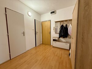 REZERVOVANÉ - EXKLUZÍVNE veľký kompletne zariadený 3i byt, G. Goliána — foto 12