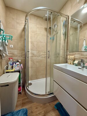 REZERVOVANÉ - EXKLUZÍVNE veľký kompletne zariadený 3i byt, G. Goliána — foto 15