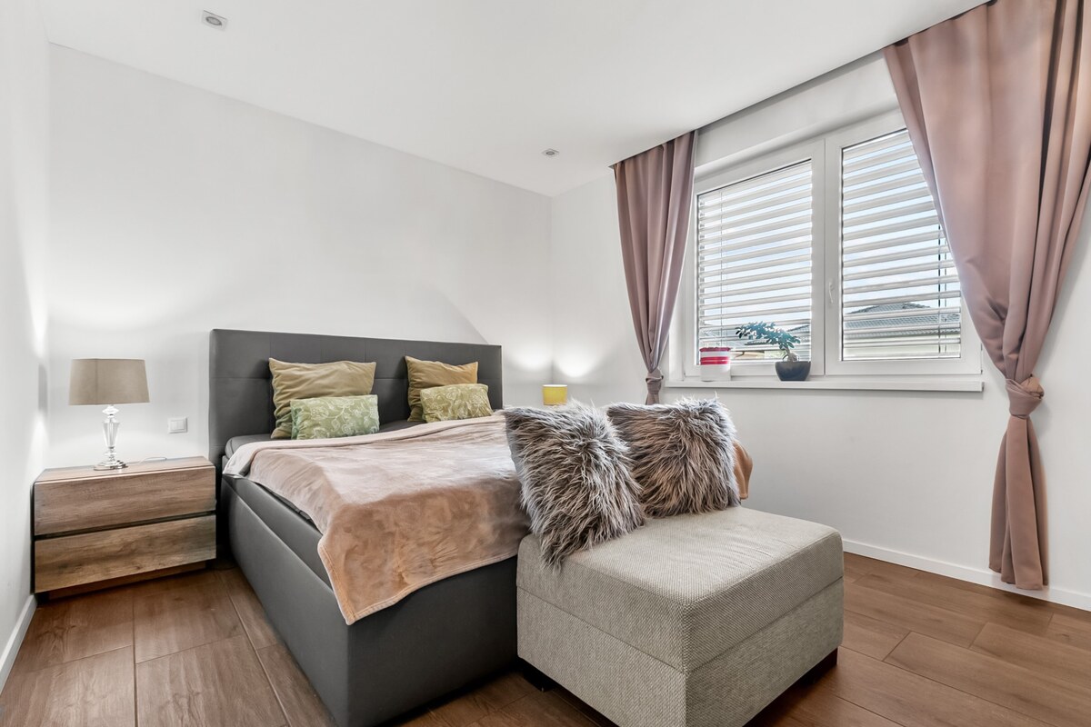 REZERVOVANÉ - Štýlová 4i novostavba samostane stojaceho bungalovu, — foto 7