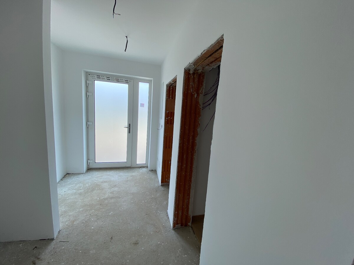 Moderná novostavba 4i bungalovu v top kvalite, pozemok 5,6á, Šúrovce — foto 9